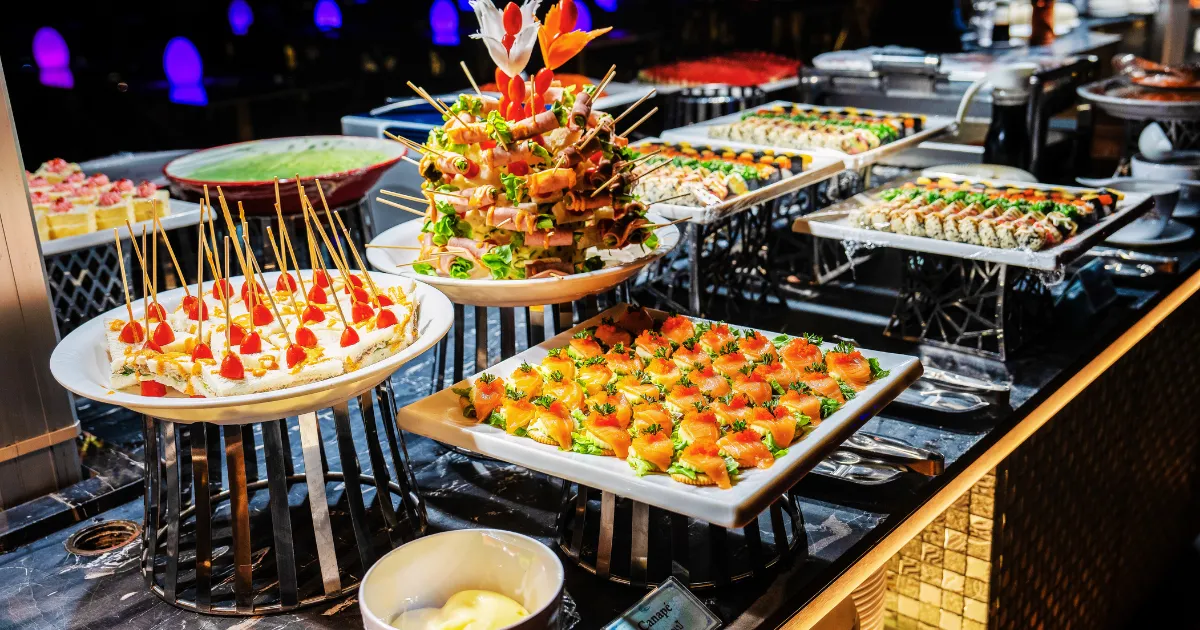 เรือดินเนอร์เดอะ แพลนเน็ต ครูซ มีการจัดโซนอาหารเอาไว้ดีมากๆ